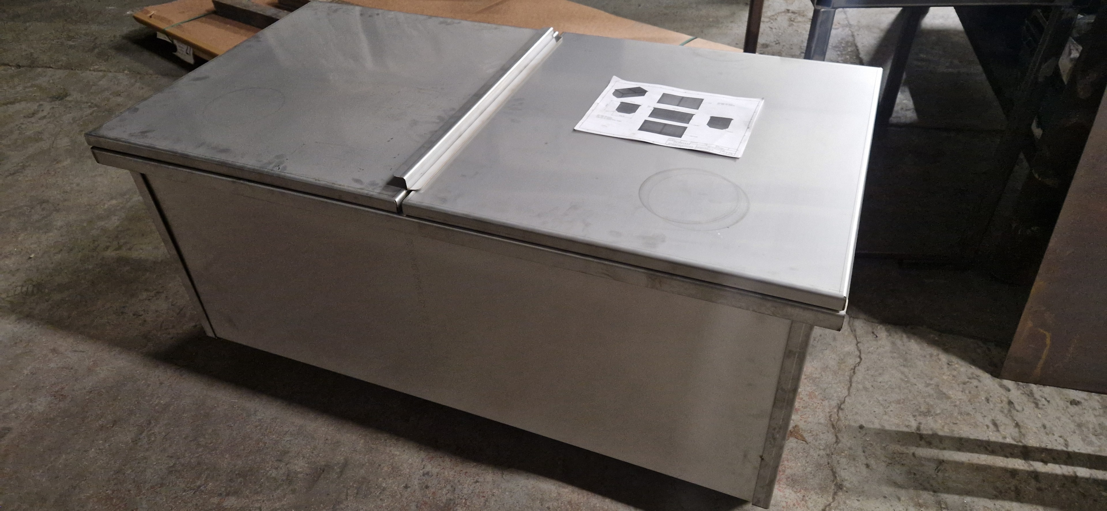 Stainless steel fabricated counter unit